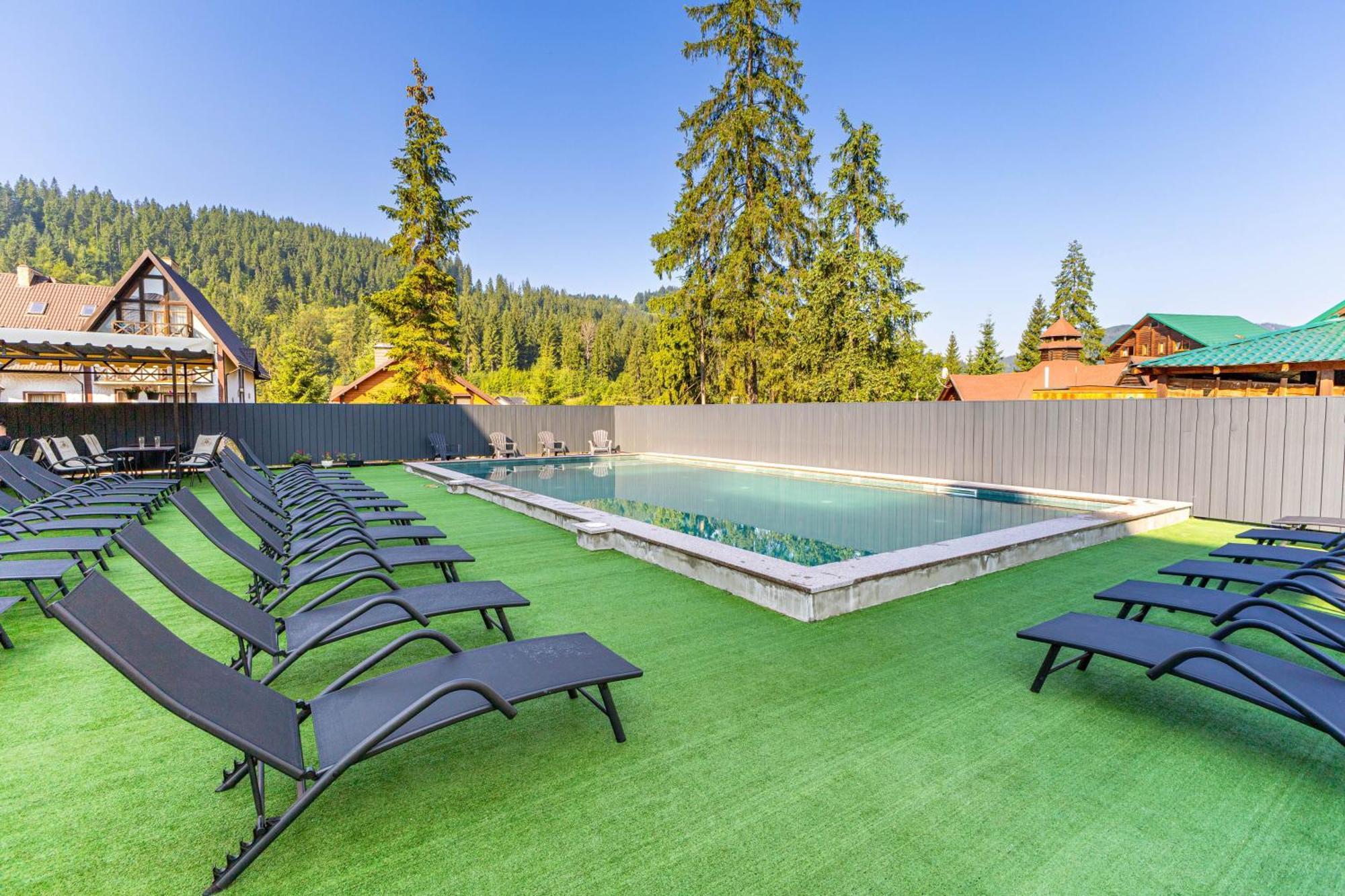 Madison Hotel Bukovel Exterior photo